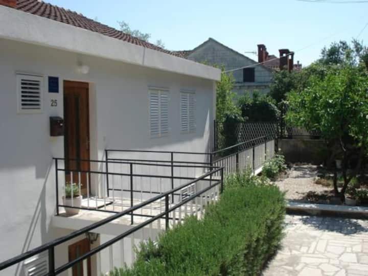 Apartments Luka Korcula Town Bagian luar foto